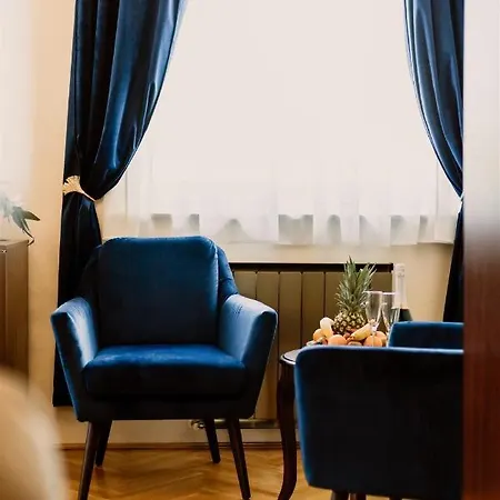 Korona And Restaurant Guest house 3*