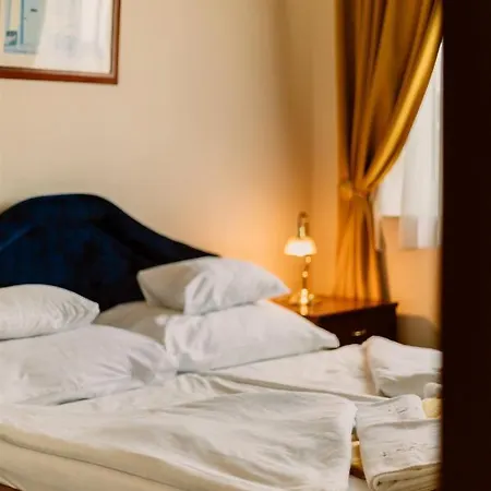 Korona And Restaurant Guest house 3*
