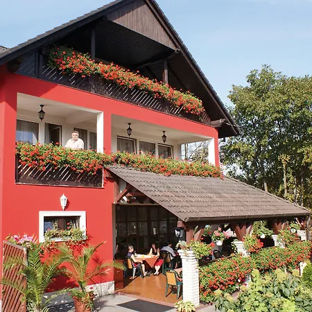 Korona And Restaurant ヘーヴィーズ