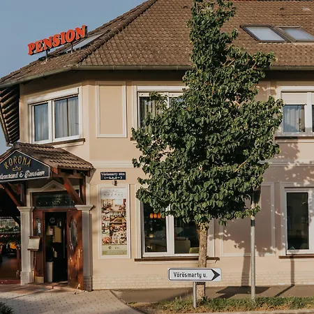 Korona And Restaurant ゲストハウス 4*