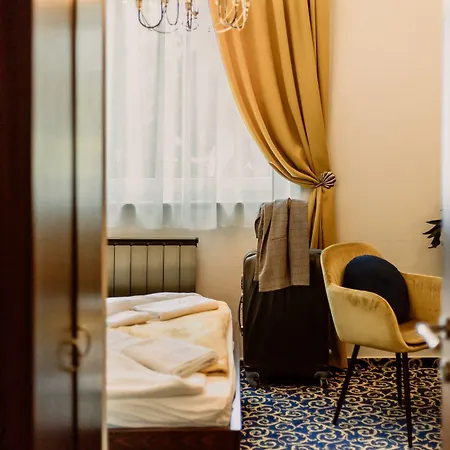 Korona And Restaurant Heviz