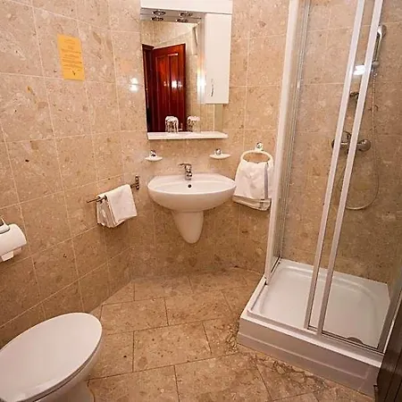 Korona And Restaurant 4*