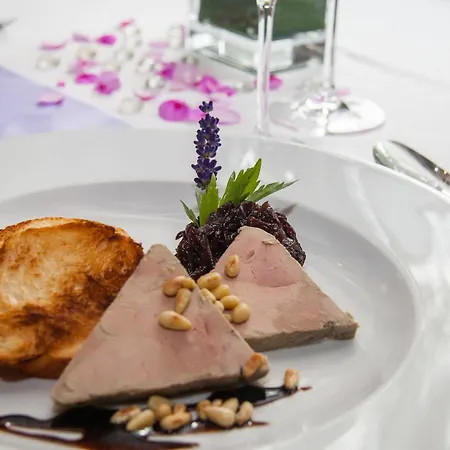 Guest house Korona And Restaurant 3*