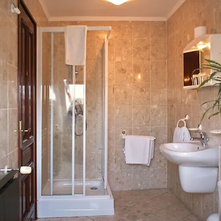 Guest house Korona And Restaurant Heviz