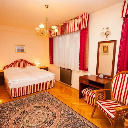 Guest house Korona And Restaurant Heviz