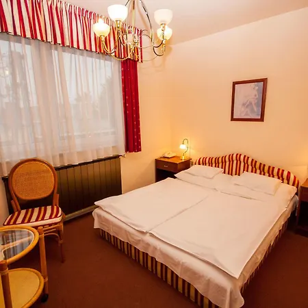 Guest house Korona And Restaurant Heviz
