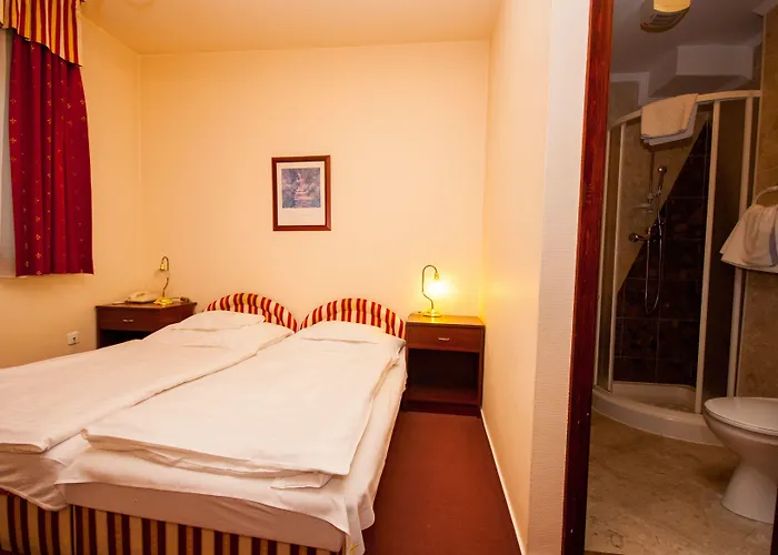 Korona And Restaurant Гостевой дом 4*