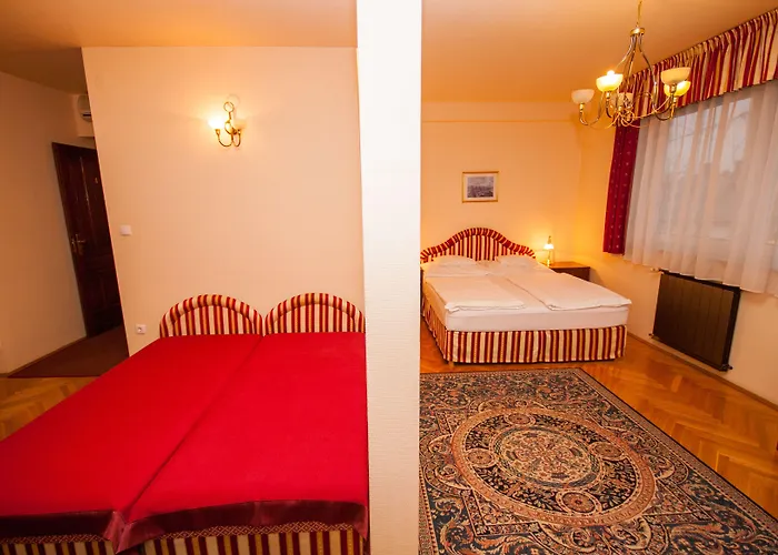 Гостевой дом Korona And Restaurant Хевиз