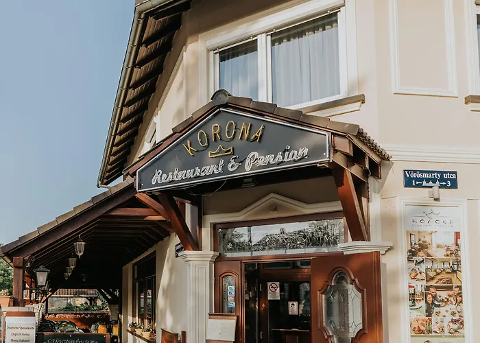 Korona And Restaurant ゲストハウス 4*