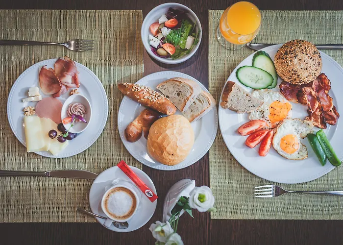 Korona And Restaurant ゲストハウス 4*