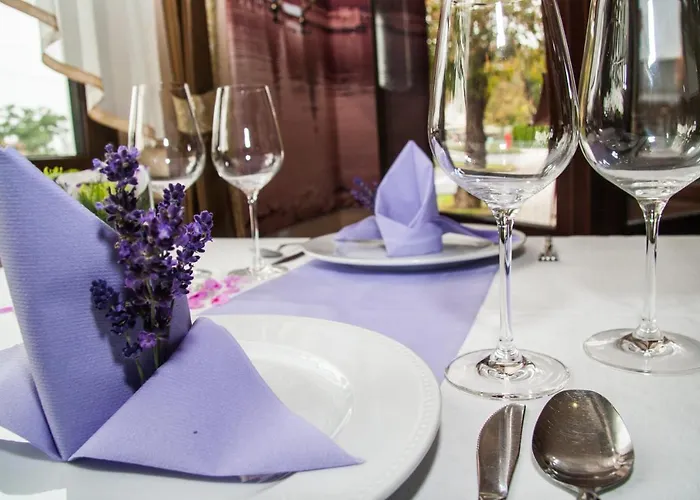 Korona And Restaurant